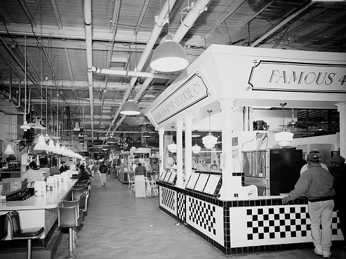 The Famous 4th Street Cookie Company   Famous Cookies Stand Min 